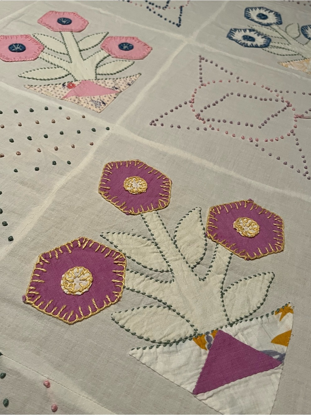 Vintage Hand Appliquéd Embroidered Flower Basket Bedspread/Coverlet 100” x 88”